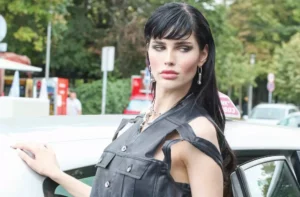 Pretučena Deniz Dejm