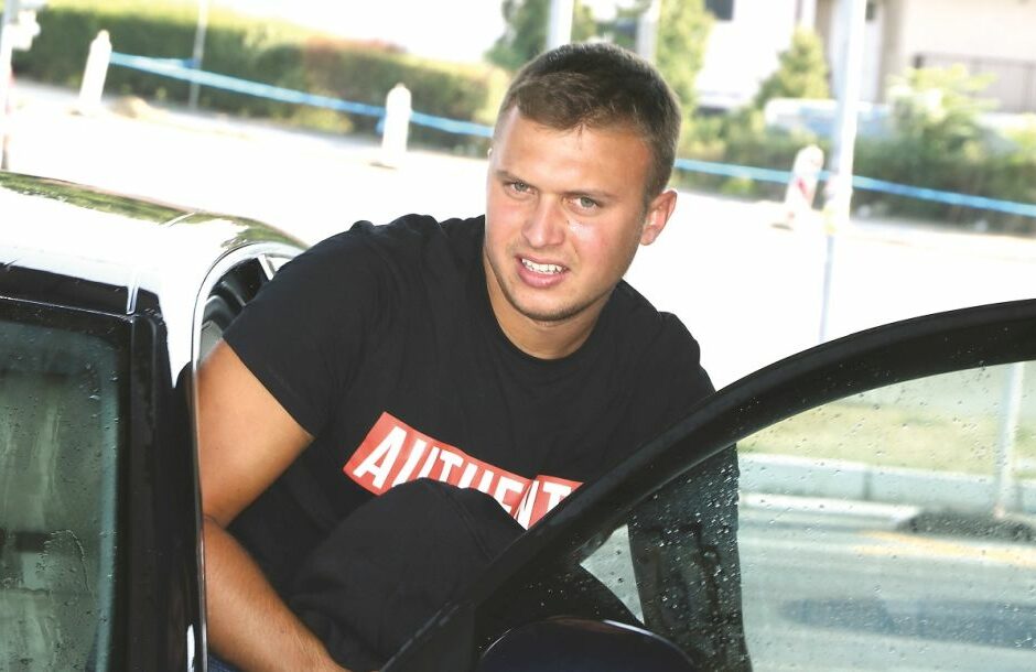 Nova devojka Stefana Karića