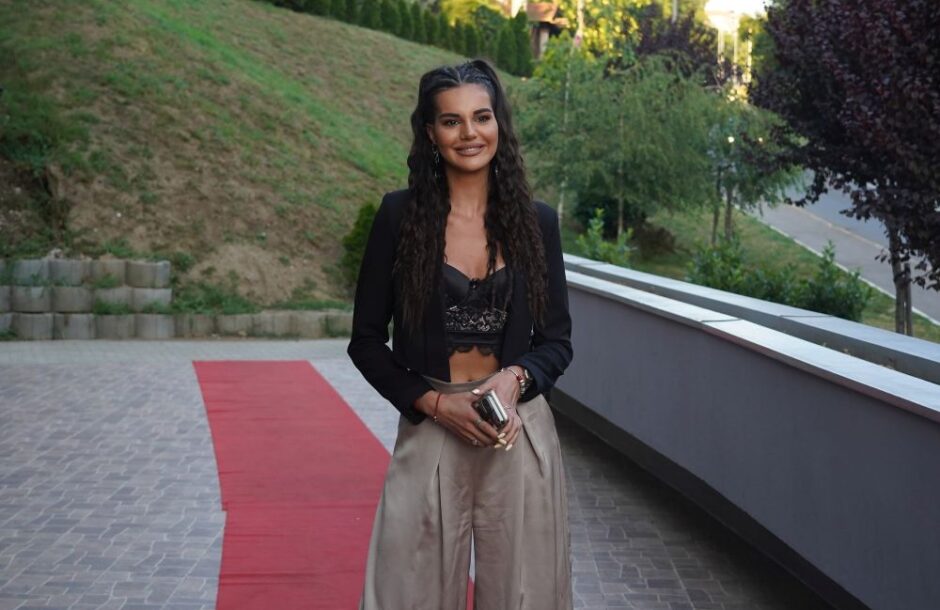 Jovana Ljubisavljević promenila stajling
