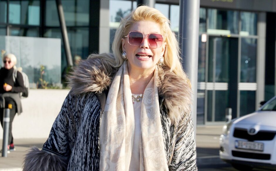  Suzana Mančić operisala očne kapke